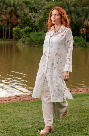 Camisa Aurora em Laise Richelieu