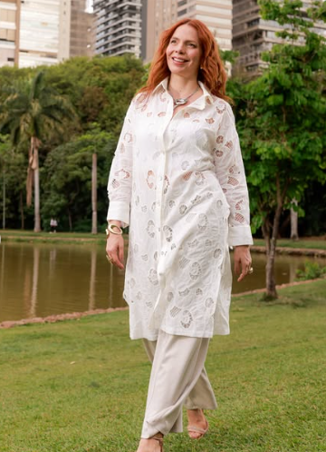 Camisa Aurora em Laise Richelieu